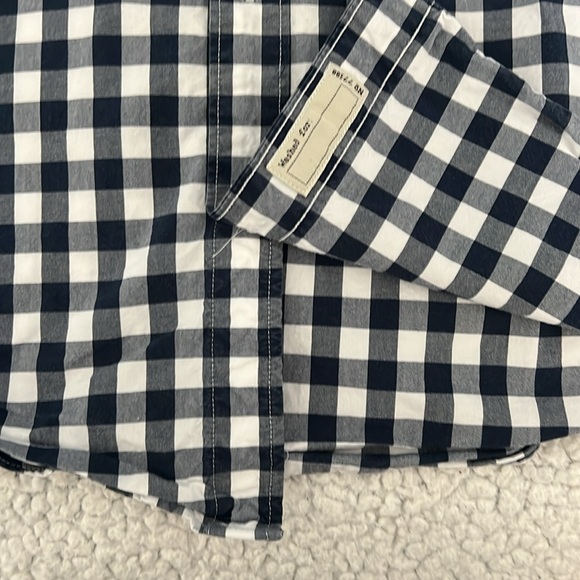 Men’s J.Crew Classic Fit Casual Button Down Short Sleeve Shirt - Picture 5 of 5